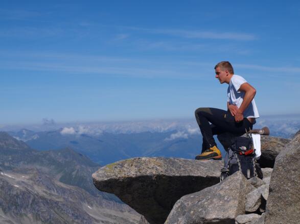 Am Raucheckgipfel 3251 m