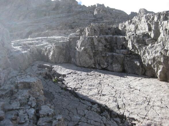 Im Plattenriss nach links