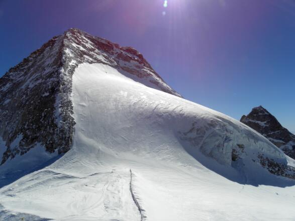 Dem Olperer ganz nahe - Blick auf den Nordgrat.