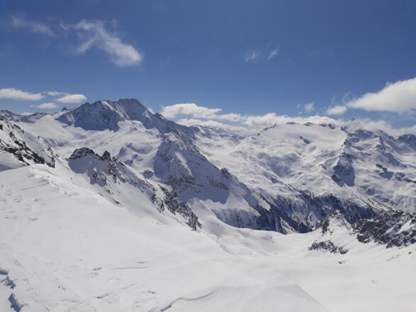 Blick nach Süden. Hochgall, Magerstein, Schneebiger Nock