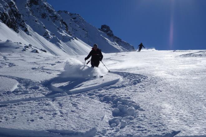 ... und dank der Nordexposition lockerer Pulverschnee.