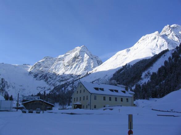 Gasthaus Lüsens, idealer Einkehrort nach dem Klettertag