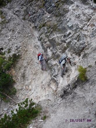 mit Ketten versicherte Querungen