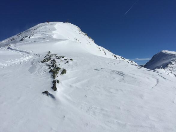 die letzten Meter auf dem harmlosen Gipfelrücken