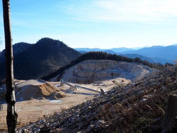 Steinbruch von 1220m gesehen