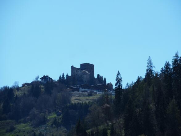 Und zum Abschluß die BurgLaudegg in Ladis oberhalb von Prutz