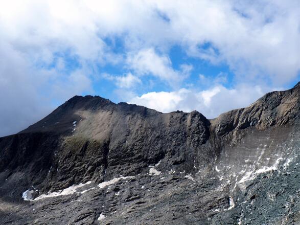 Kuhhaut 3190m Breitseite vom Säulkopfanstieg