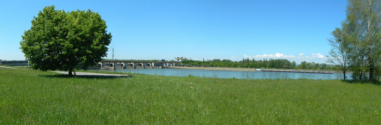 Start beim Donaukraftwerk Wallsee