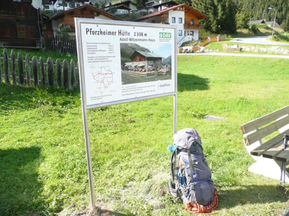 Am Parkplatz Gleirschtal