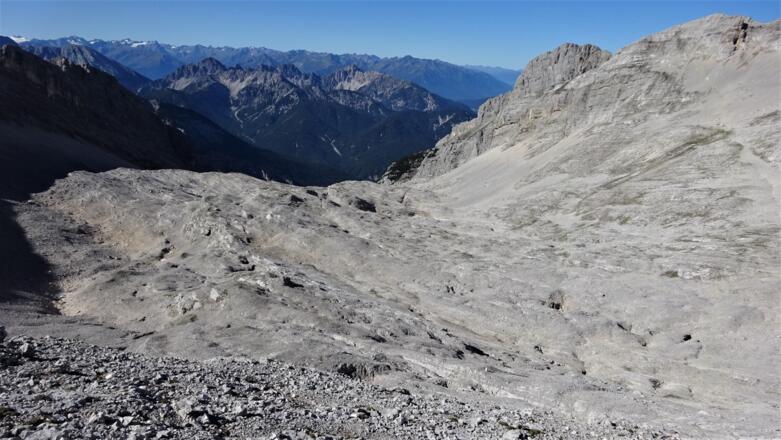 Blick zurück in den östlichen Teil des Mitterkars.