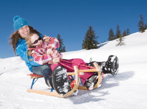 Rodelspaß für Familien
