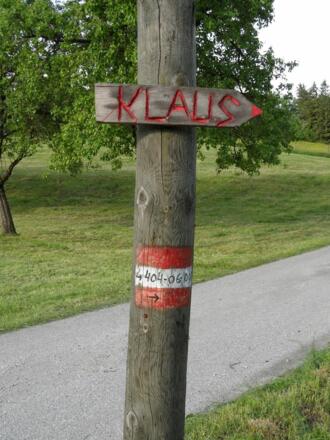 Drei Weitwanderwege teilen sich kurz die selbe Strecke.