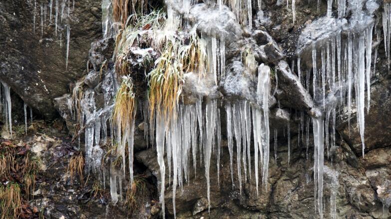 Eiszapfen im Wendbachtal um 390m