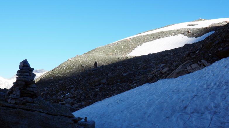 den Steinmandln ab 2495m folgen