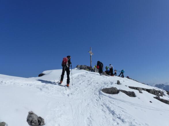 Nach gut 3 Stunden Gehzeit ist die Namloser Wetterspitze (2553 m) erreicht.