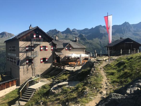 Die Kasseler Hütte in der Rieserfernergruppe