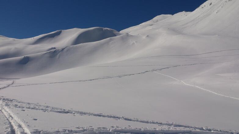 Blick zurück zum Gipfel.