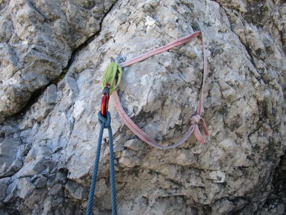 Stände mit 2 Bohrhaken.