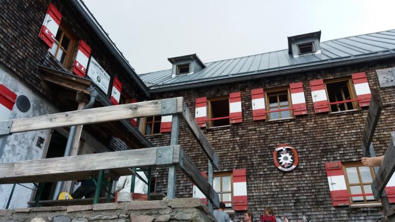 Ankunft Mannheimer Hütte 17:07 Uhr.