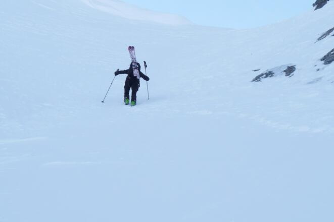 Die letzten steilen Meter vor der Scharte.