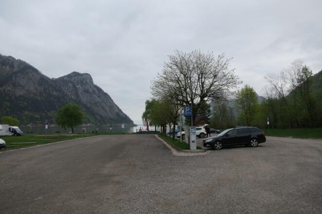 Gebührenpflichtiger Parkplatz beim Strandbad Ebensee