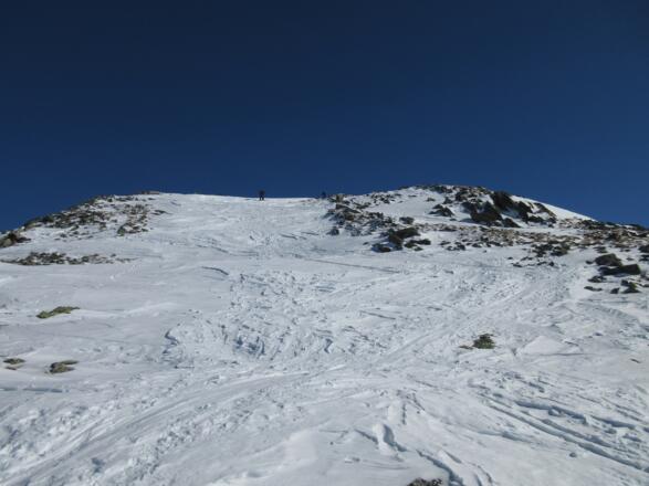 Die letzten Meter bis zum Gipfel sind noch mal steiler.