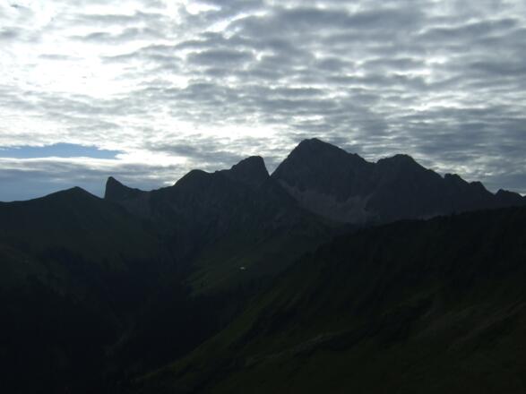 Blick zum Analpergrat und Zitterklapfen