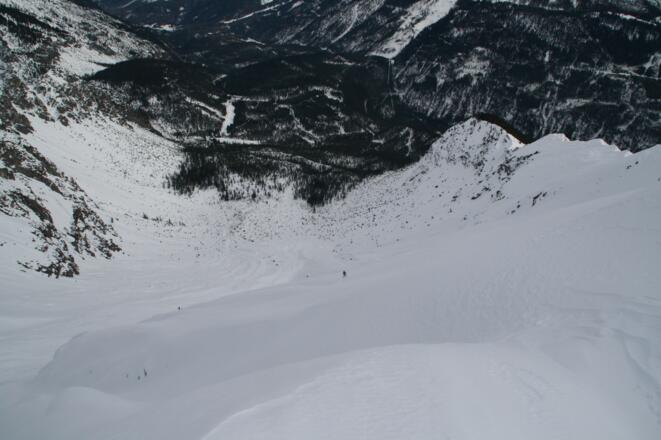 Nach einem gut 200-Höhenmeter Anstieg vom Klausbichl, geht es über die steile Fernpassrine zurück zum Ausgangspunkt.