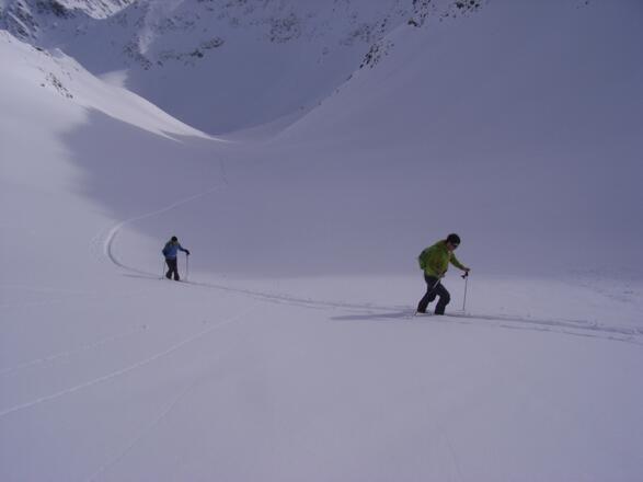 Am Beginn des Steilhanges zur Scharte.