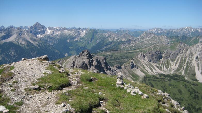 Gipfelblick - unverkennbar Hochvogel und Hoher Ifen