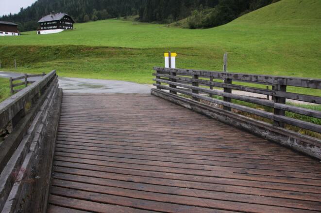 Brücke über Taurach