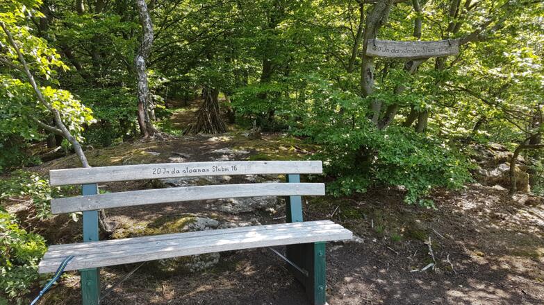 "in da stoanan Stubm"