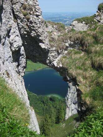 Katzensteinloch und Laudachsee im Sommer