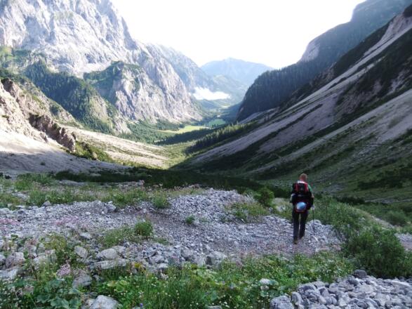 Der Abstieg in Richtung Gramaialm