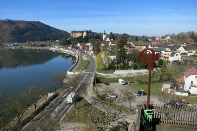 Blick vom Kalvarienberg (Galerie in Granit) auf Grein