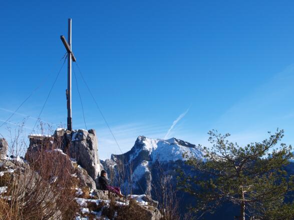 Großer Sonnstein 1037m mit Erlakogel.