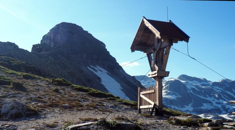 Marterl 2520m mit Tauernkogel SO-Grat