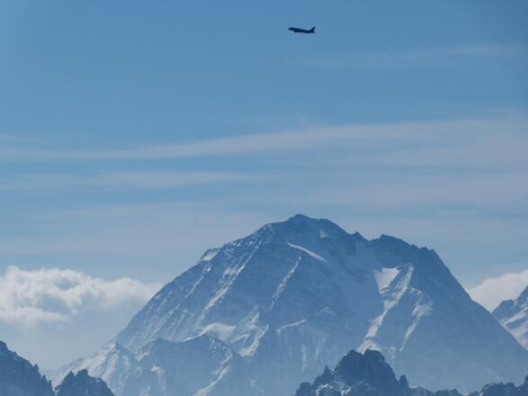 und immer höher steigt sie... Im Bild der Habicht