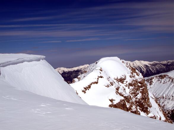 Schneekuppe 2200m mit Ostgipfel 2204m