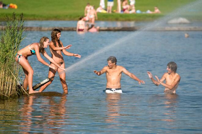 Frische Abkühlung an heißen Sommertagen beim Hollersbacher Badesee