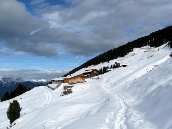 Man verläßt die Fiderissalm Richtung Weidener Hütte.