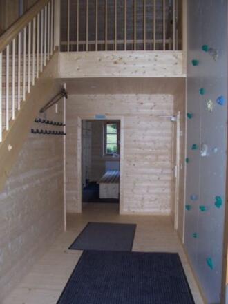 Trockenraum und Boulderwand Hausstattalm