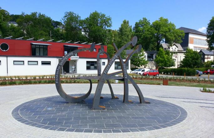 Drehkreuz des Wanderns in Blankenstein - Rennsteig, Frankenweg, Fränkischer Gebirgsweg und Kammweg Erzgebirge-Vogtland