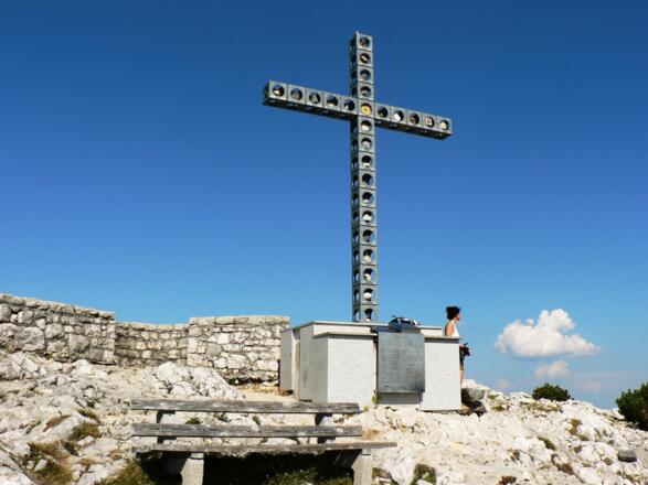 Europakreuz am Alberfeldkogel (1708 m)