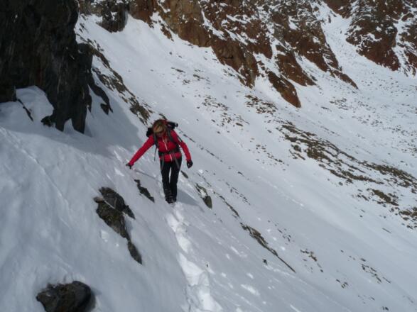Abschüssig und steil ist der Anstieg zum Hint. Ölgrubenjoch.