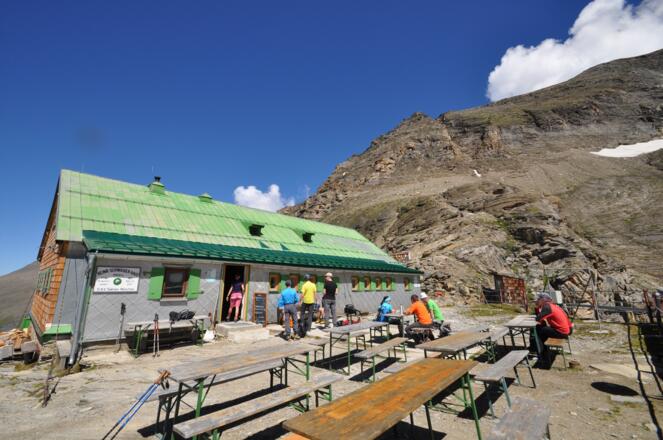 Das Ziel für den zweiten Tag: Das Heinrich-Schwaiger-Haus auf2.802m