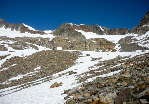 Nach dem felsigen Aufschwung betreten wir den Verborgen-Berg-Ferner