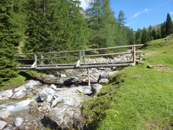 100 m nach dem Karlbad.. Weg 122