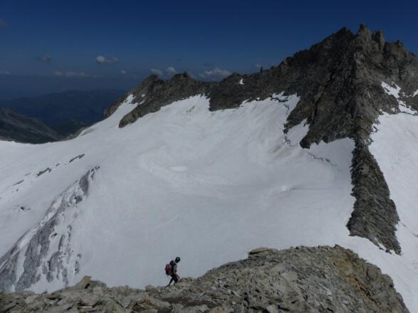 Abstieg im Antlitz der Wildgerlosspitze.