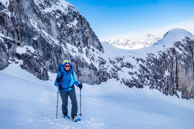 Am Bergfuß der beiden Türme gehen wir in Spitzkehren immer weiter nach oben.